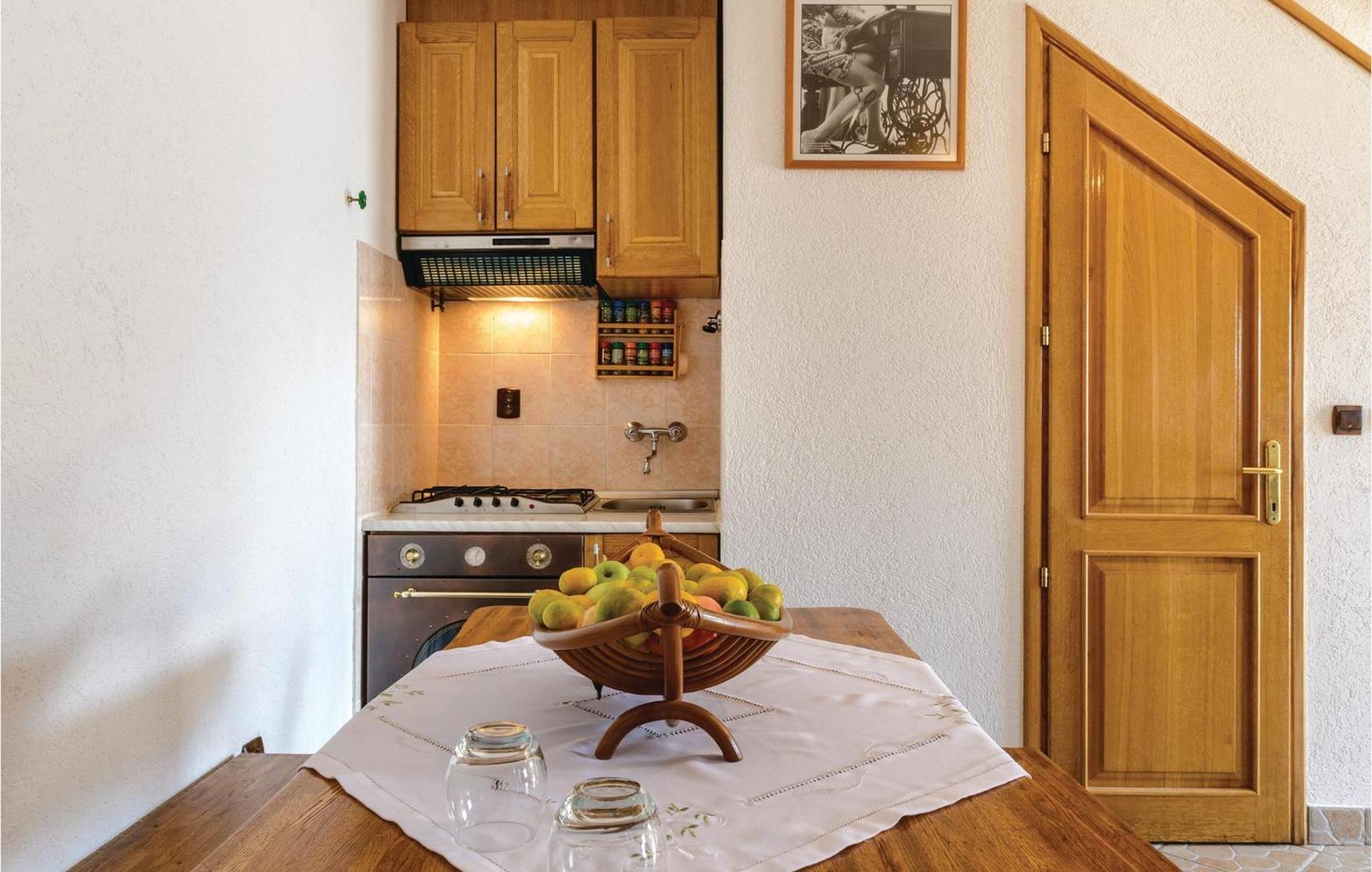 1 Bedroom Gorgeous Home In Slivno Klek Exterior photo