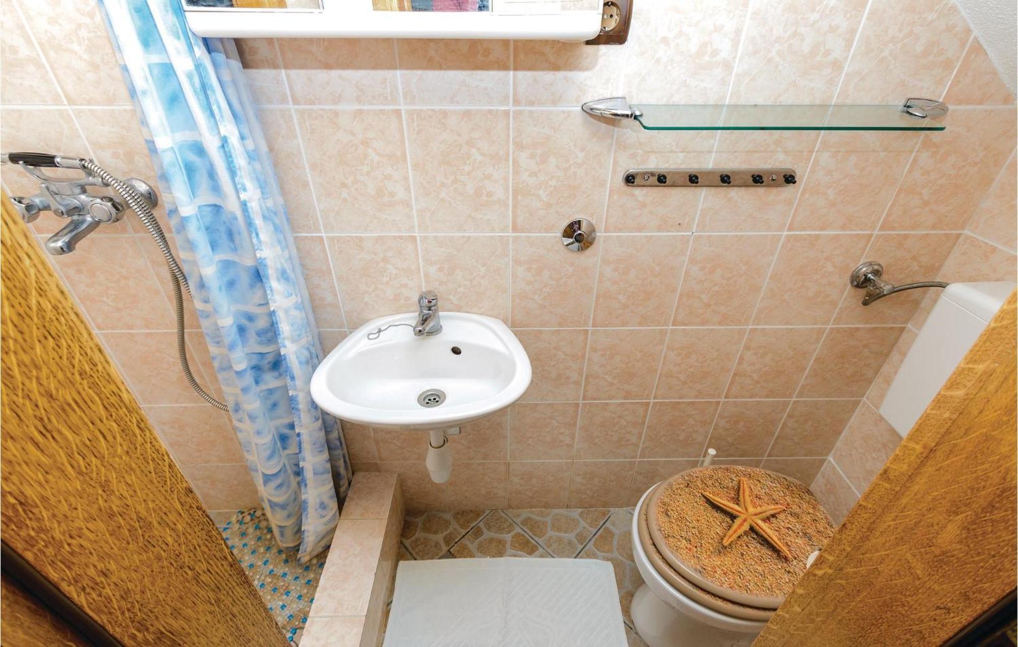 1 Bedroom Gorgeous Home In Slivno Klek Exterior photo